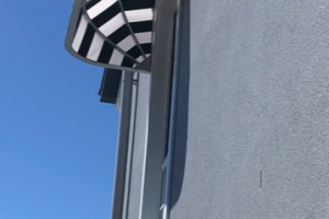 vertical stripes dutch hood